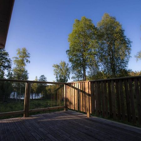 Ulvoe Lakeside Resort Ulvöhamn Extérieur photo