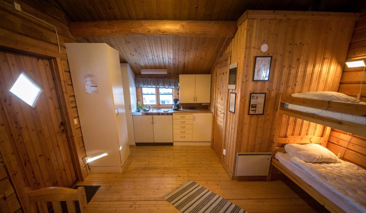 Ulvoe Lakeside Resort Ulvöhamn Extérieur photo
