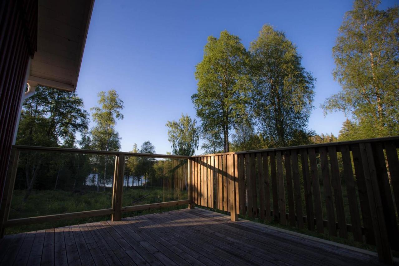 Ulvoe Lakeside Resort Ulvöhamn Extérieur photo